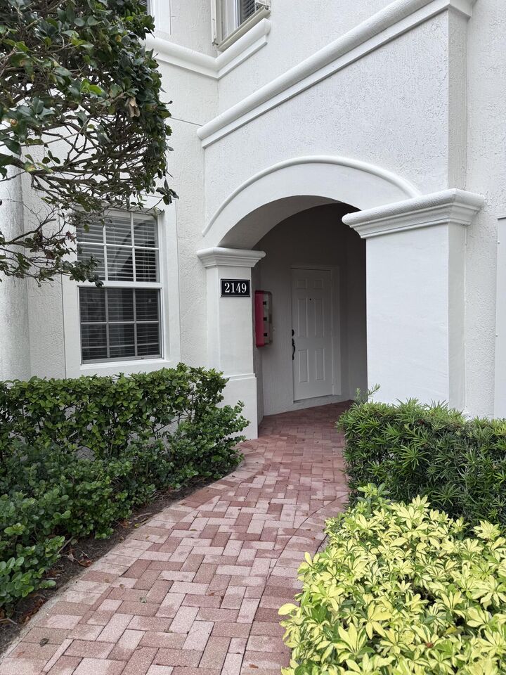 Property Photo:  2149 Wingate Bend  FL 33414 