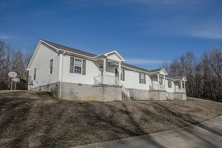 Property Photo:  796 Oliver Street  KY 42164 