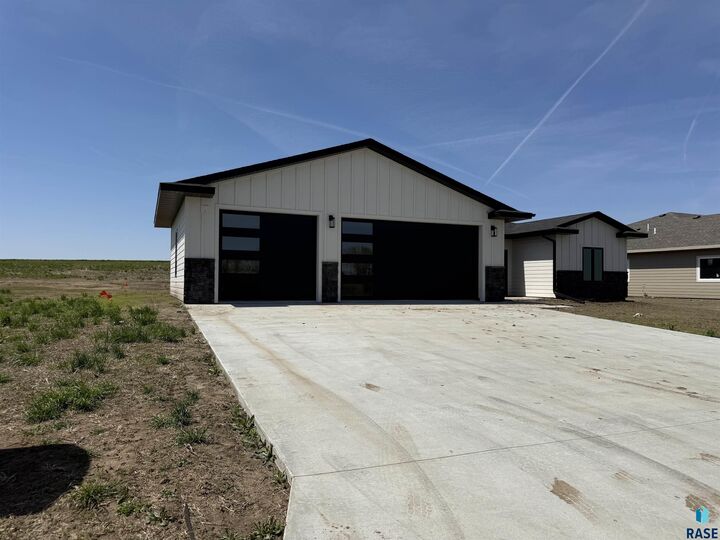 Property Photo: 603 Mill Pond Rd IA 51246