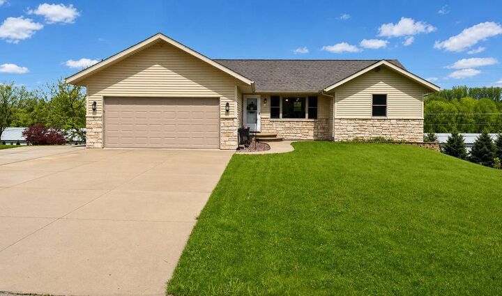 Property Photo:  201 Cody Drive  WI 53916 