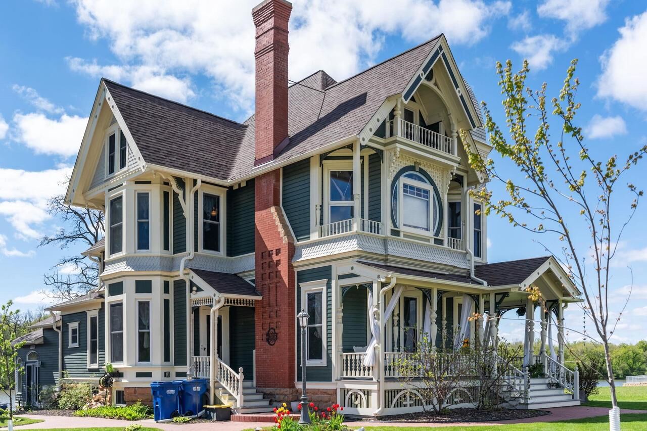 Property Photo:  560 Water Avenue  WI 54364 
