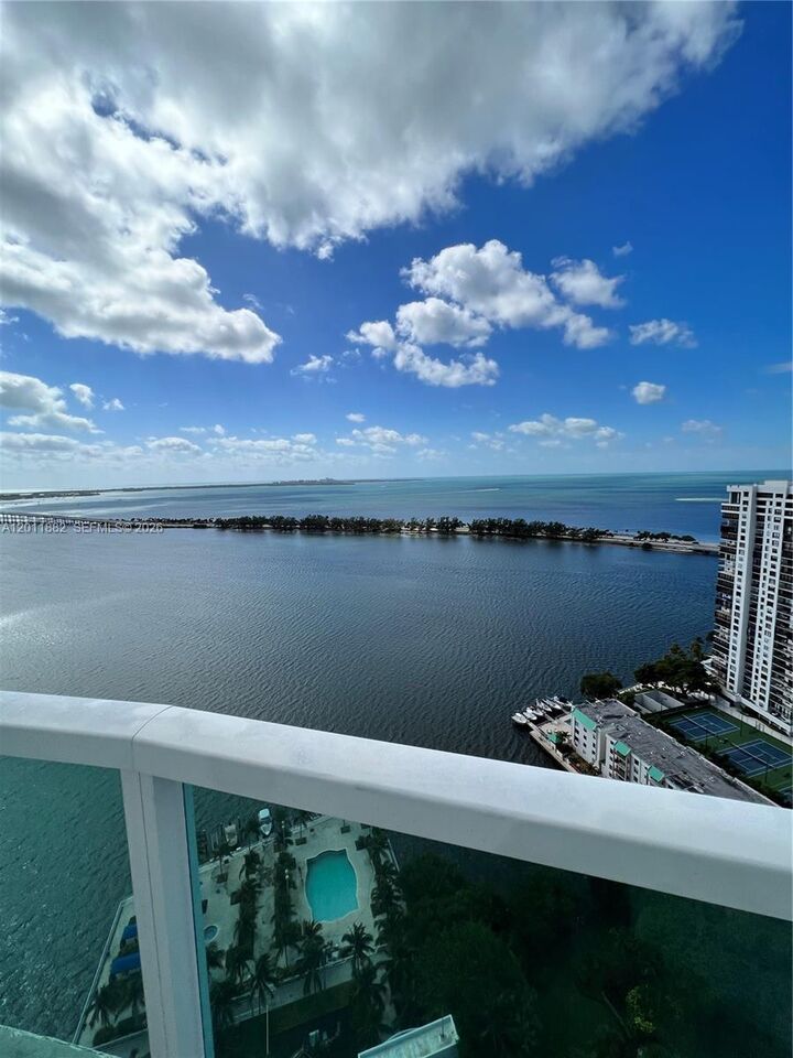 Property Photo:  2101 Brickell Ave 3205  FL 33129 