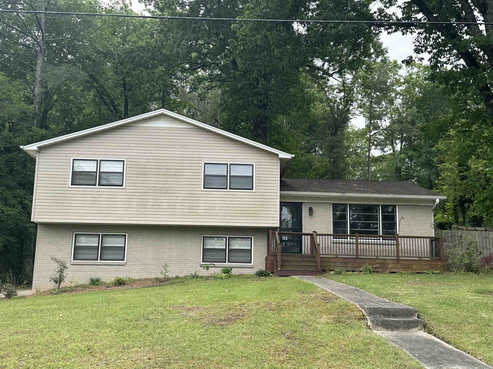 Property Photo:  1416 Maple Dr  AL 35055 
