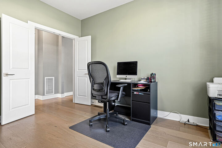 Property Photo:  19 Enclave Circle 19  CT 06470 