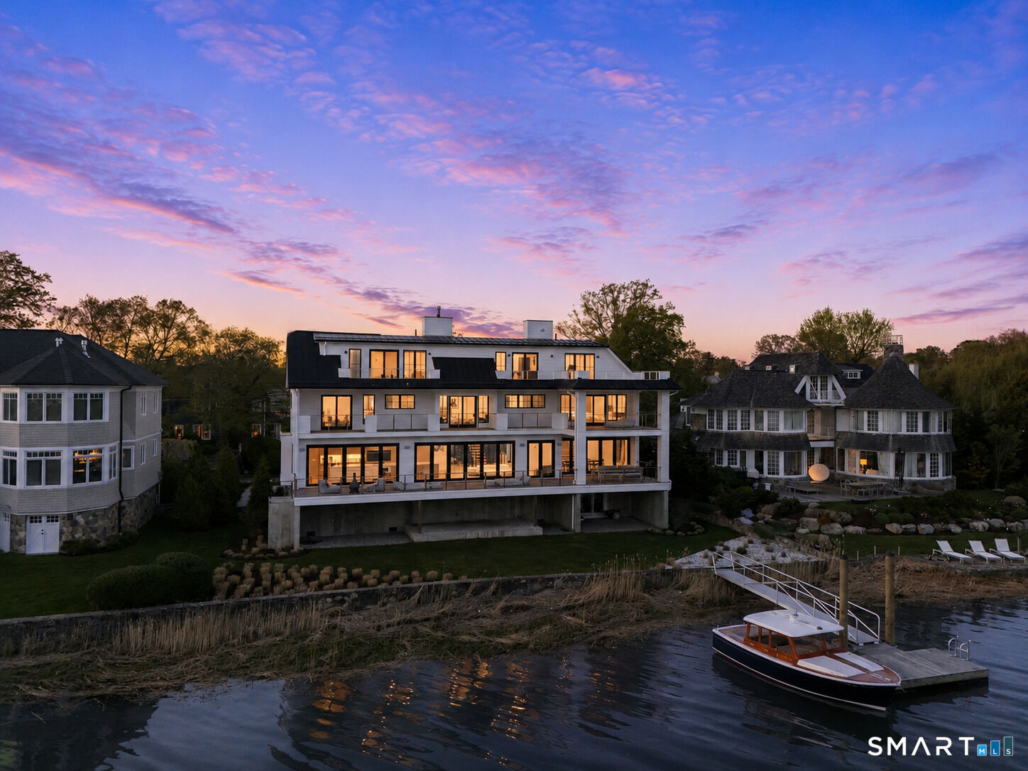 Property Photo:  4 Little Cove Lane  CT 06870 
