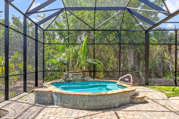 Property Photo:  951 Fostoria Drive  FL 32940 