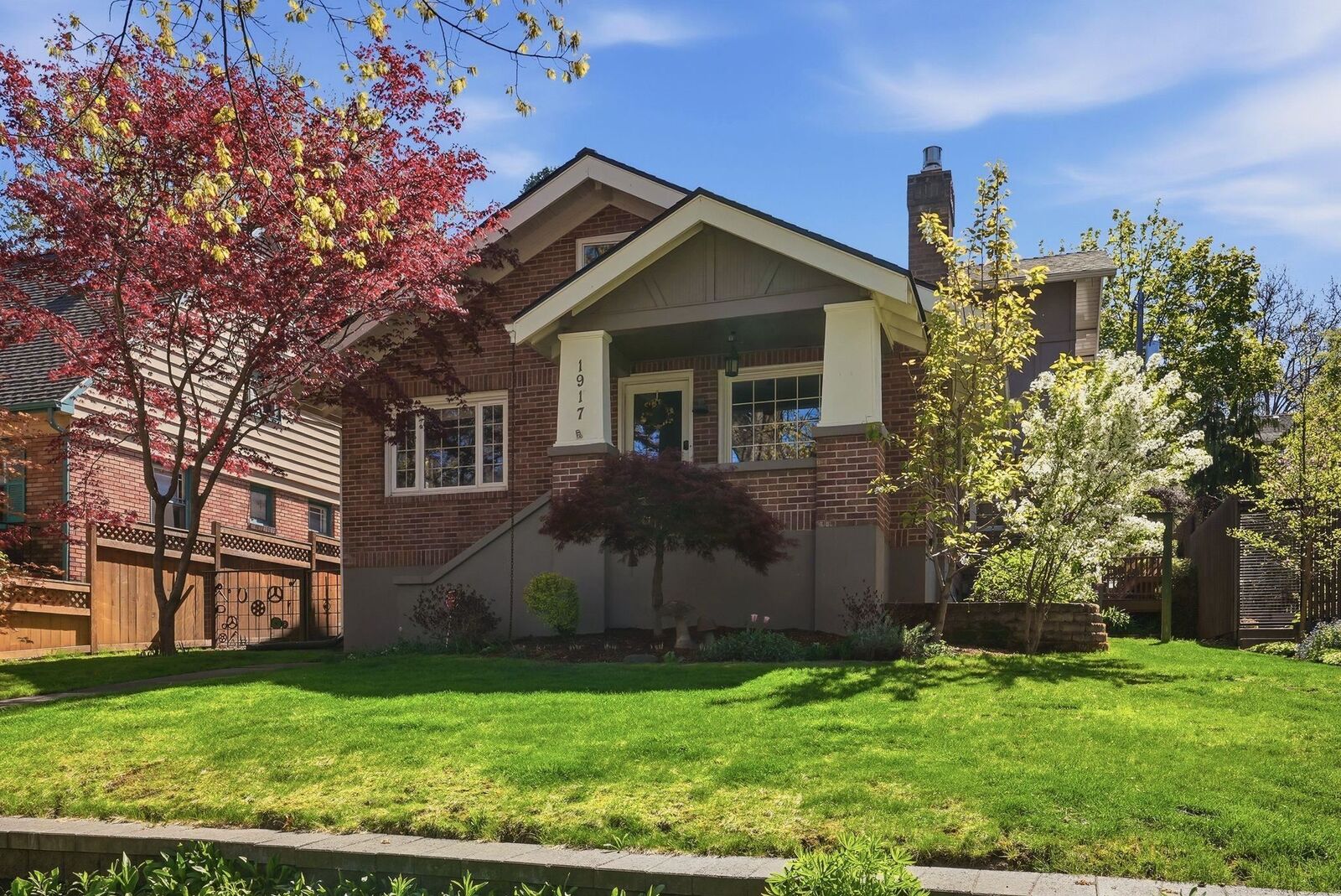 Property Photo:  1917 S Stevens St  WA 99203 