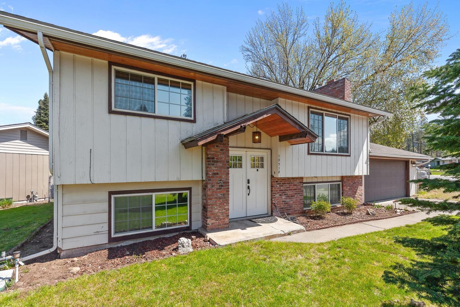 Property Photo:  14318 N Dakota St  WA 99208 