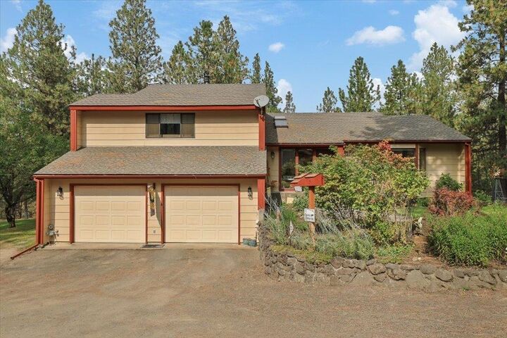 Property Photo: 9105 S Sherman Rd WA 99224