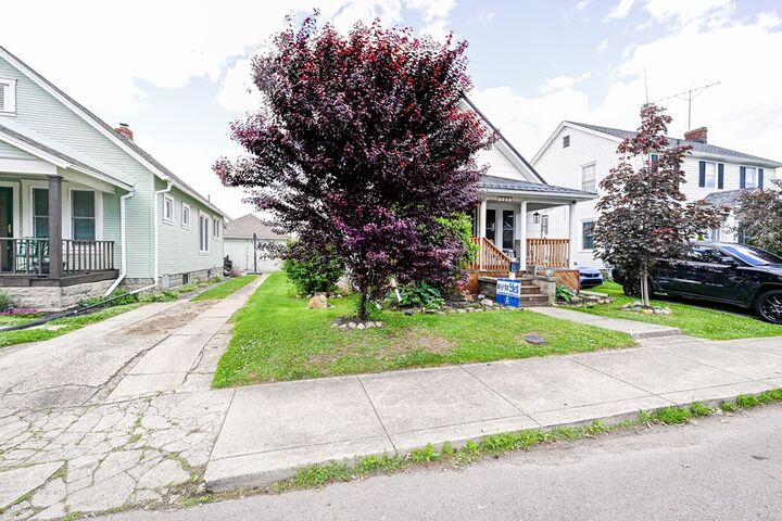 Property Photo:  525 Laurel  OH 45601 