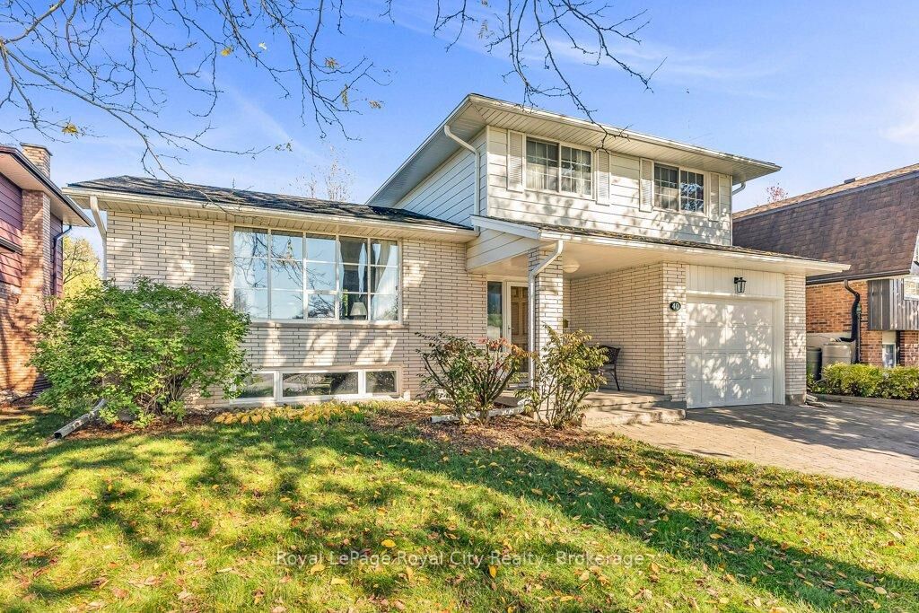 Property Photo: 40 Keats Crescent ON N1G 3B2