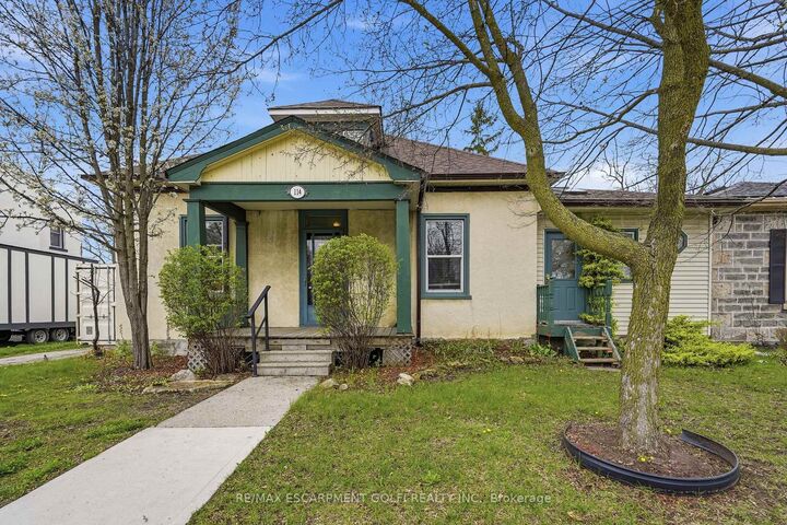 Property Photo: 114 Grand Avenue S ON N1S 2M2