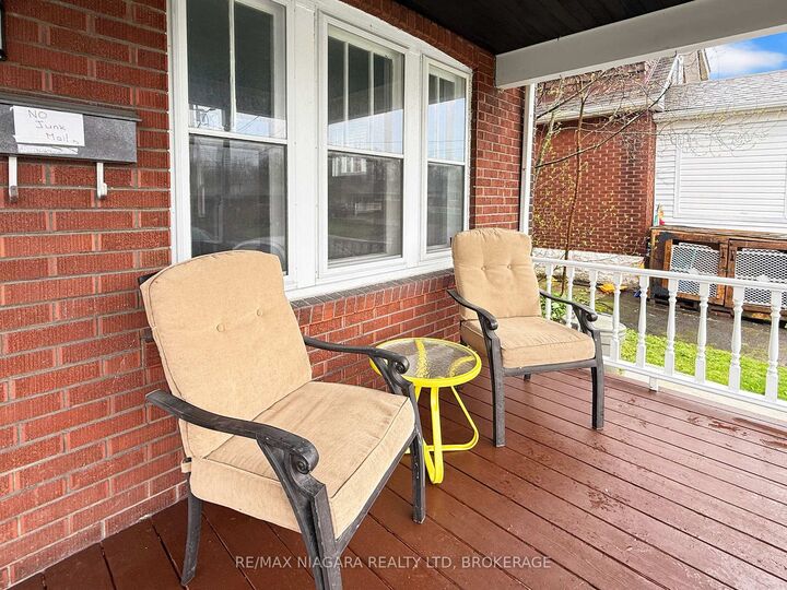 Property Photo: 361 Bowen Road ON L2A 2Z2