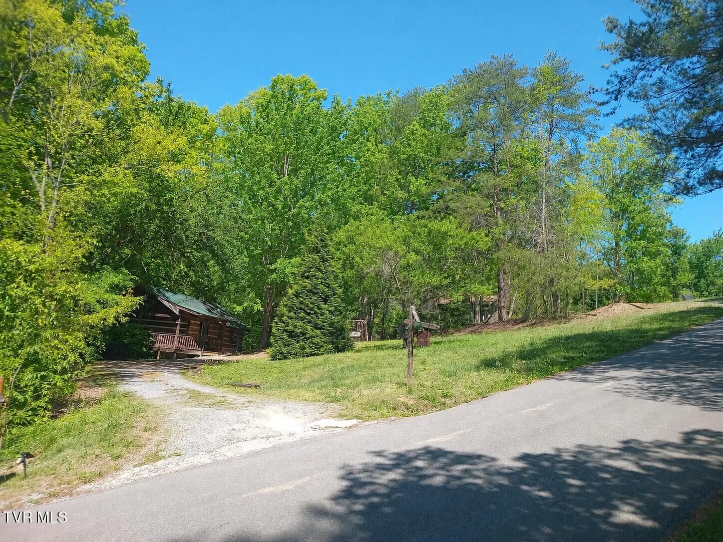 Property Photo:  2208 Lake View Lane  TN 37876 