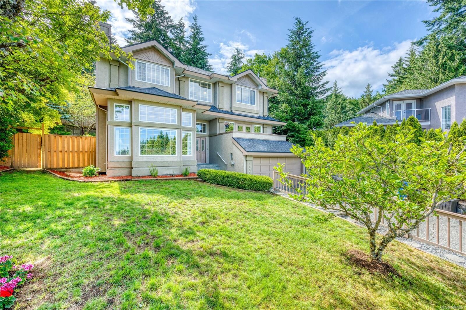 Property Photo: 5352 Coastview Pl BC V9T 5Z9