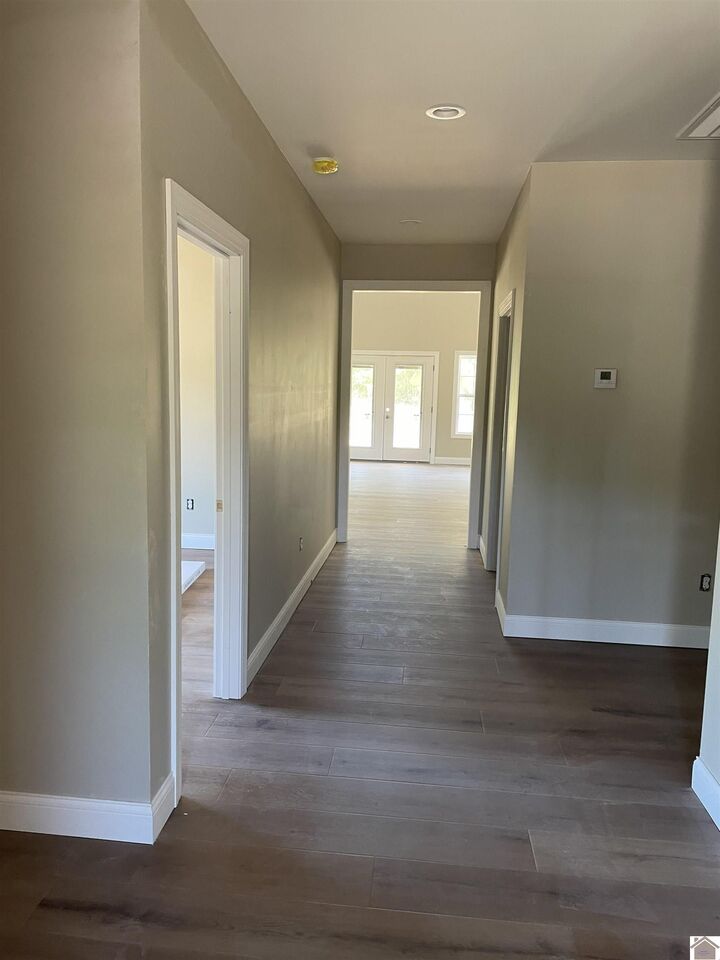 Property Photo: 170 Hidden Valley Dr KY 42001