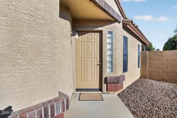 Property Photo: 1827 E Carla Vista Drive AZ 85295