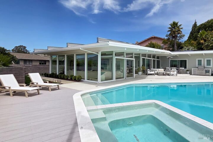 Property Photo:  122 Altura Way  CA 94904 