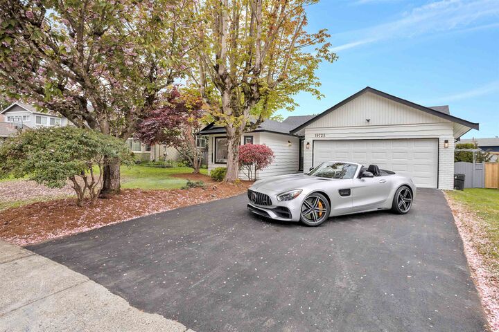 Property Photo:  19725 50A Avenue  BC V3A 7L1 