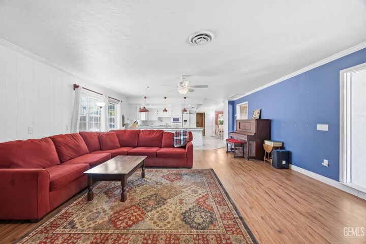Property Photo:  7312 Terry John Avenue  CA 93308 