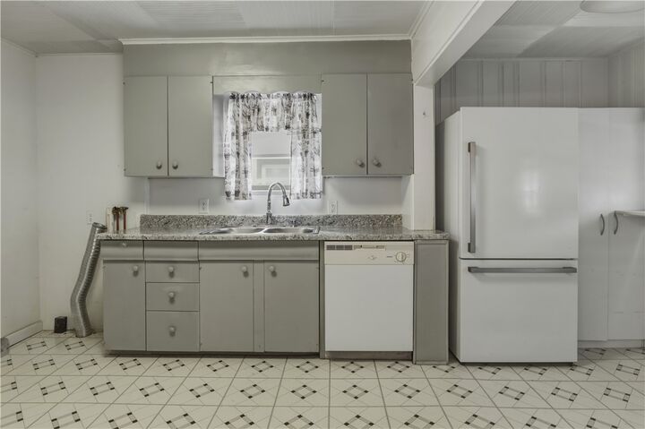 Property Photo: 719 Seneca Place NY 14904