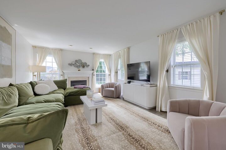 Property Photo: 13 S Larkspur Drive PA 17078