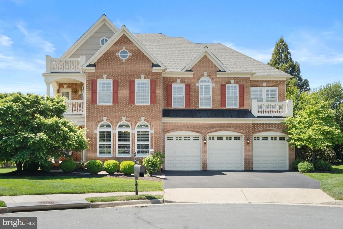 Property Photo:  22201 Withers Grove Court  VA 20148 