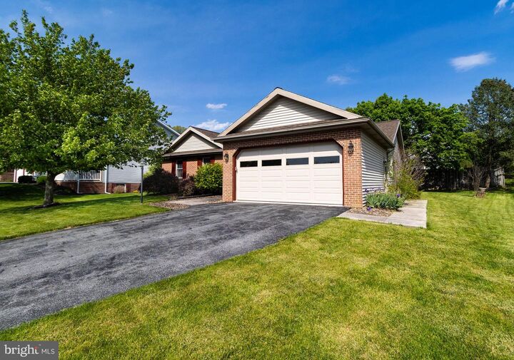 Property Photo: 7 Southfield Road PA 17042