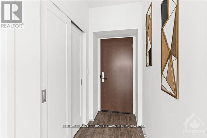 Property Photo:  805 Carling Avenue 3208  ON K1S 5W9 