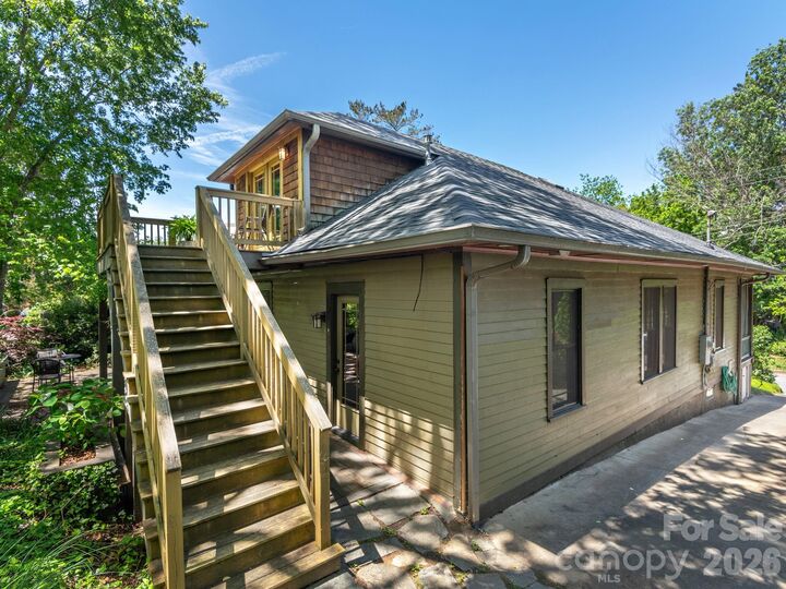 Property Photo:  15 Hillside Street  NC 28801 