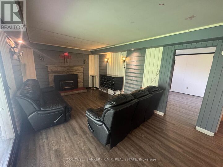 Photo de la propriété: 913 Walnut Court Basement ON L1H 2H8