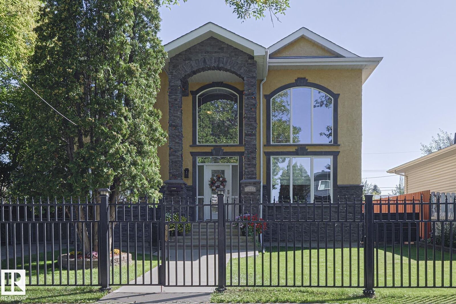 Property Photo: 10731 150 Street NW AB T5P 1R4