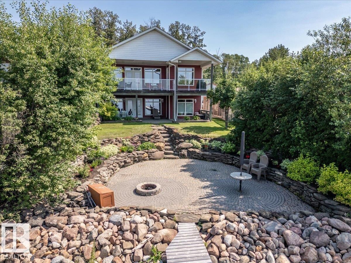 Property Photo: 72 Beach Ave AB T0C 2C0