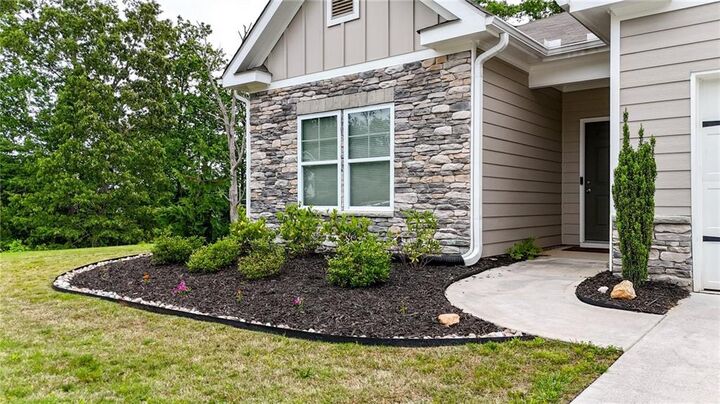 Property Photo:  437 Tom Avery Drive  GA 30107 
