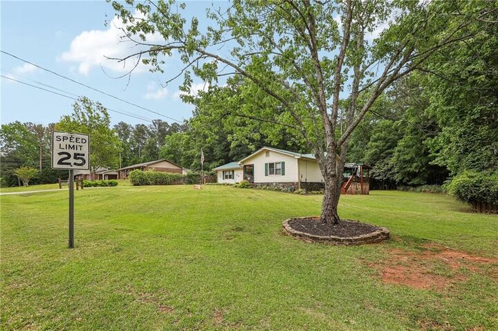 Property Photo:  1949 Bonnie Ridge Drive  GA 30223 