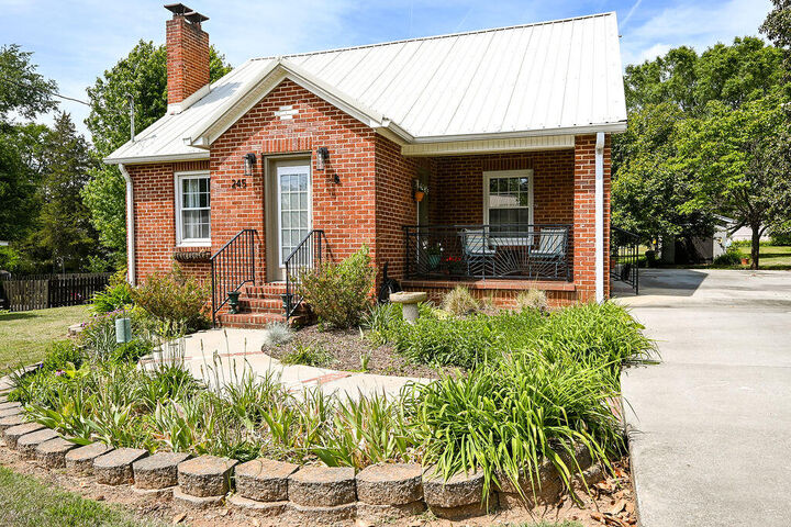 Property Photo:  245 Hiwassee Avenue NE  TN 37312 