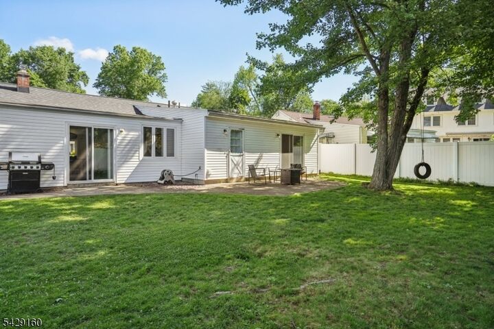 Property Photo:  58 Ashwood Dr  NJ 07039 
