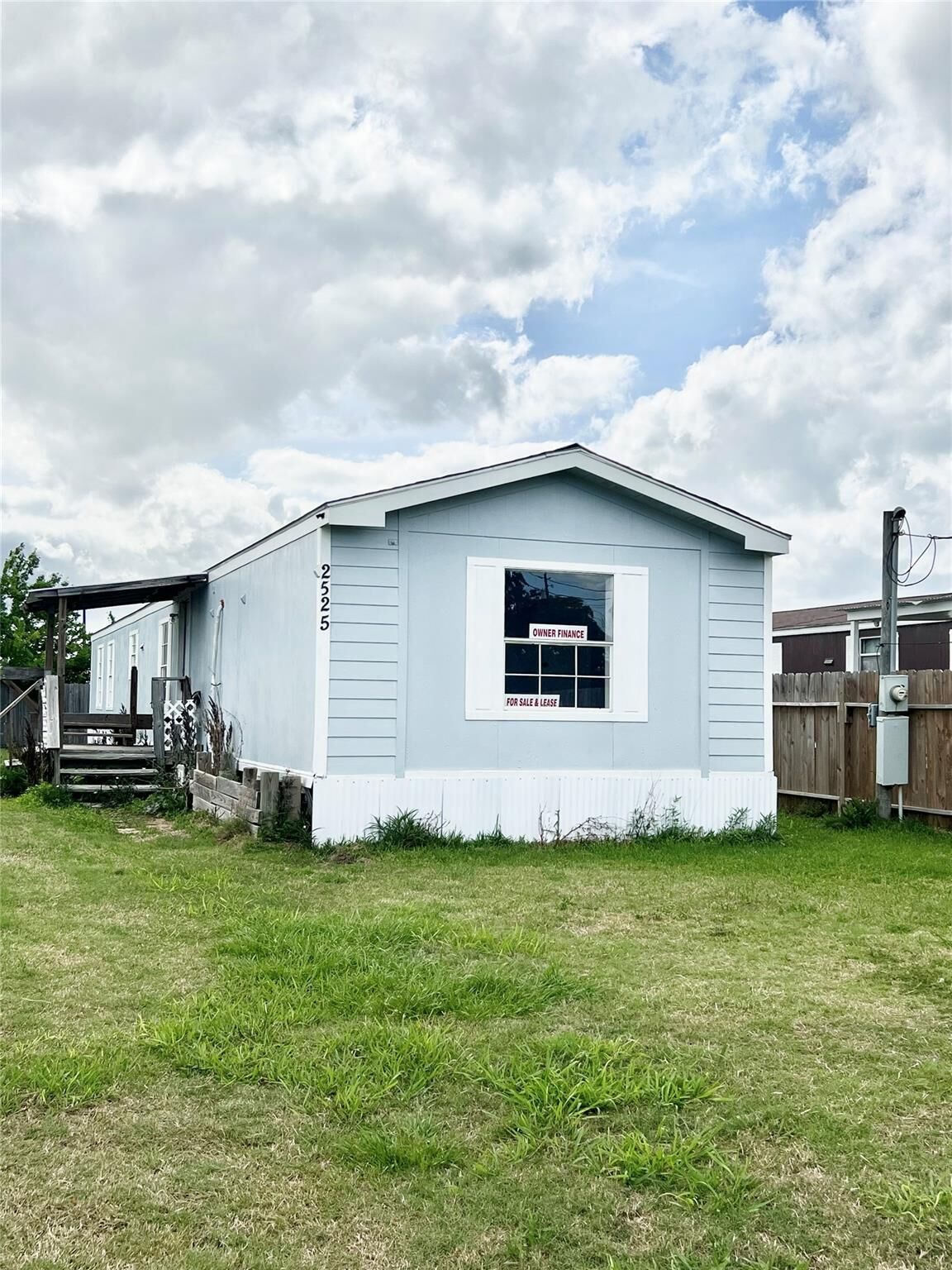 Property Photo:  2525 Oyster Creek Bend  TX 77541 