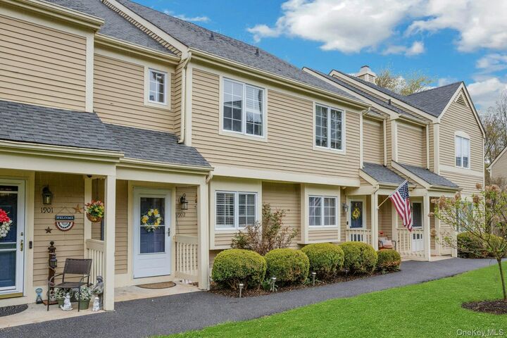 Property Photo:  1902 Nutmeg Drive  NY 10512 