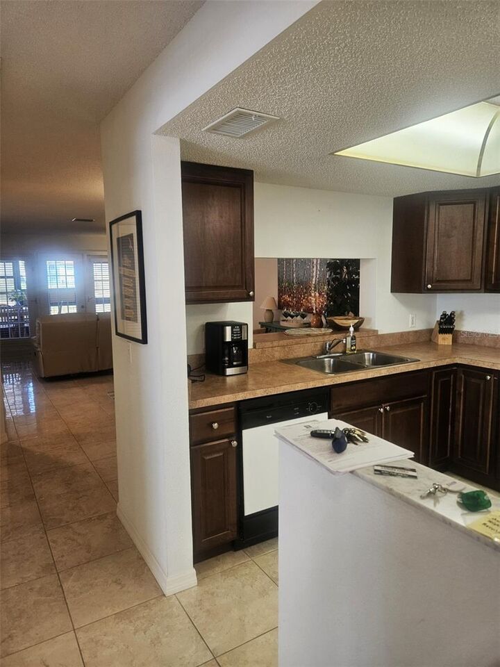 Property Photo: 307 Pine Hollow Circle 307 FL 34223