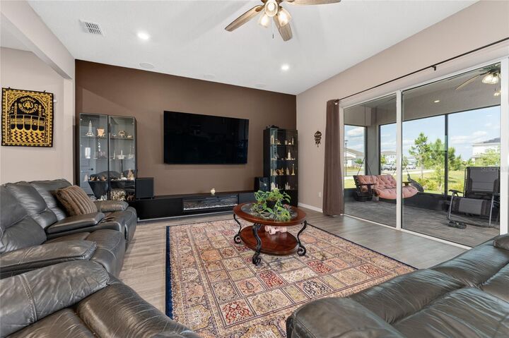 Property Photo:  13615 Ritta Island Drive  FL 32827 