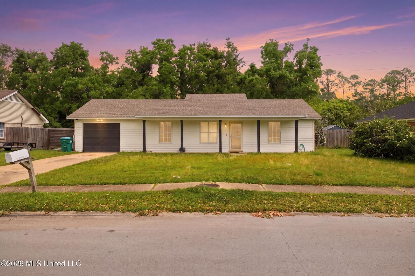 Property Photo:  3905 Yosemite Drive  MS 39564 