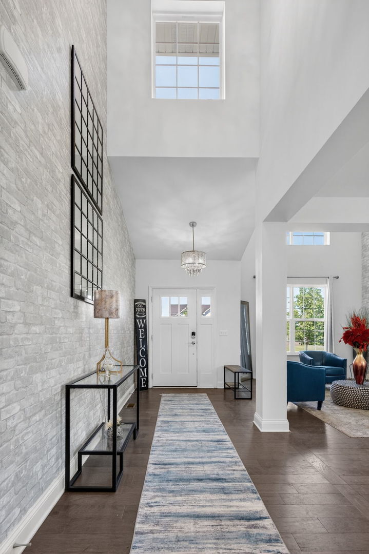 Property Photo:  2154 Hartfield Avenue  IL 60560 
