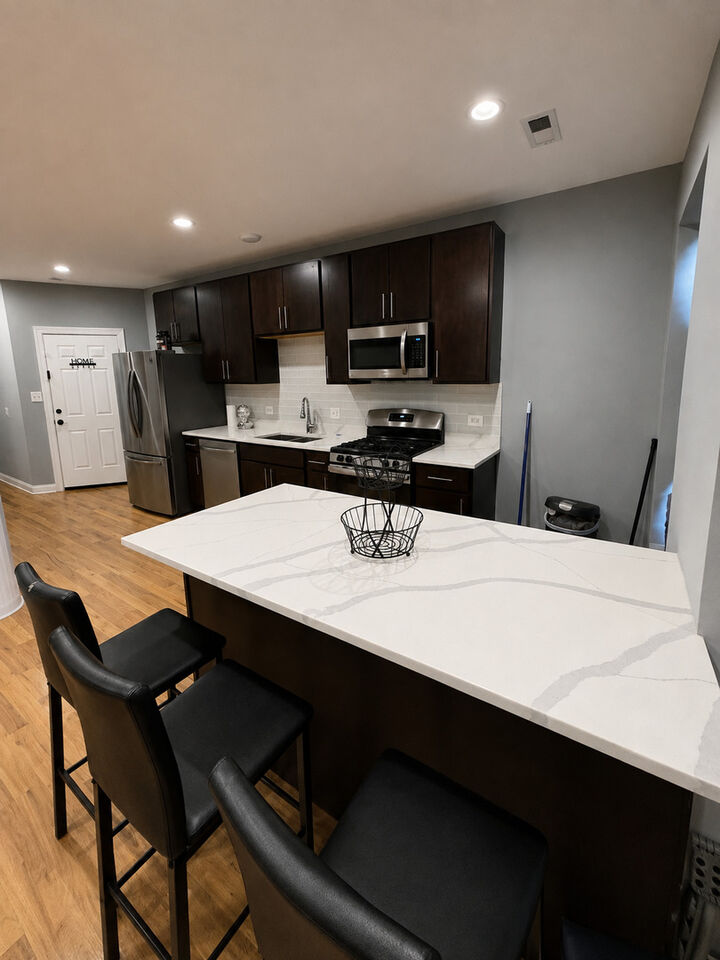 Property Photo:  1411 E 67th Place 3E  IL 60637 