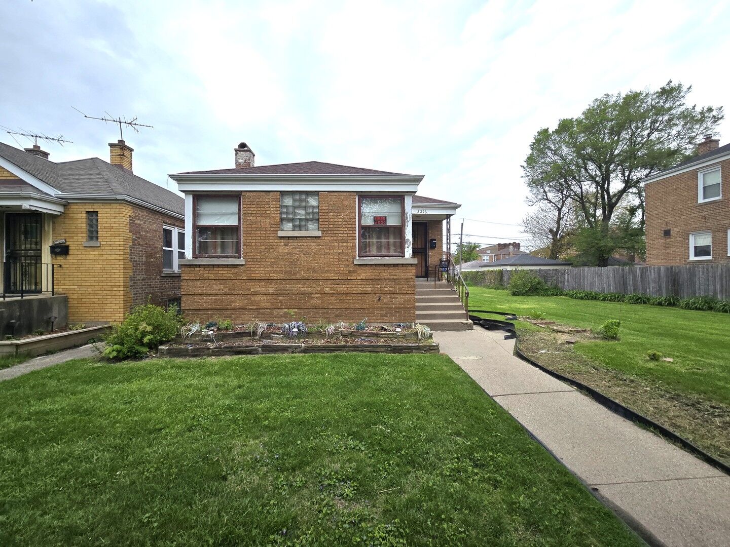 Property Photo:  8226 S Colfax Avenue  IL 60617 