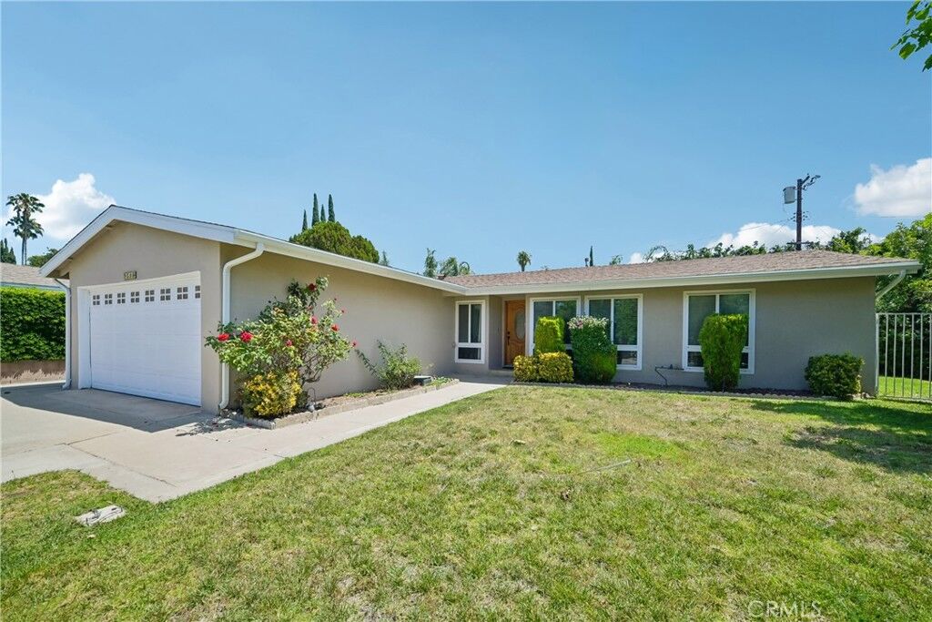 Property Photo:  9518 Ruffner Avenue  CA 91343 