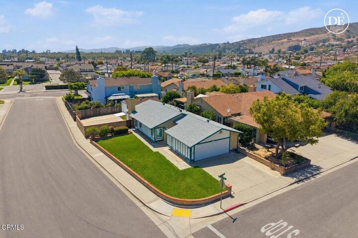 Property Photo:  110 Vela Court  CA 93060 