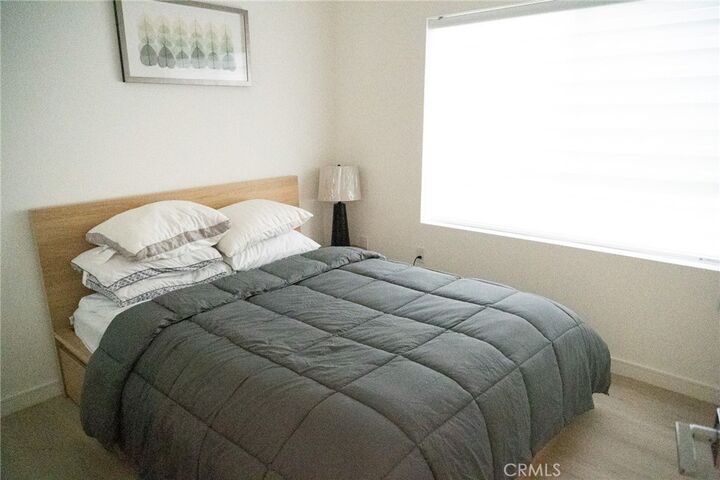 Property Photo:  1187 Crenshaw Boulevard 102  CA 90019 