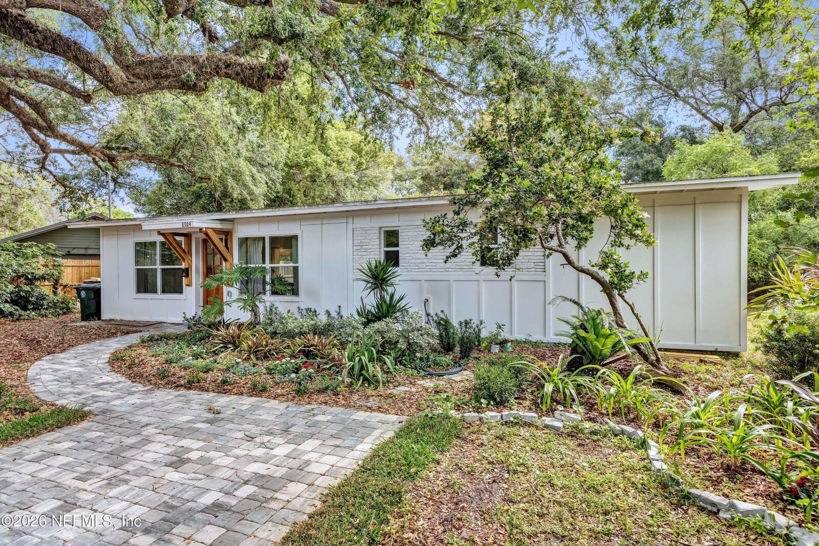 Property Photo:  8924 Lopez Court  FL 32216 