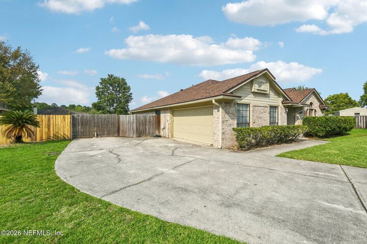 Property Photo:  2482 Glow Wood Court  FL 32068 